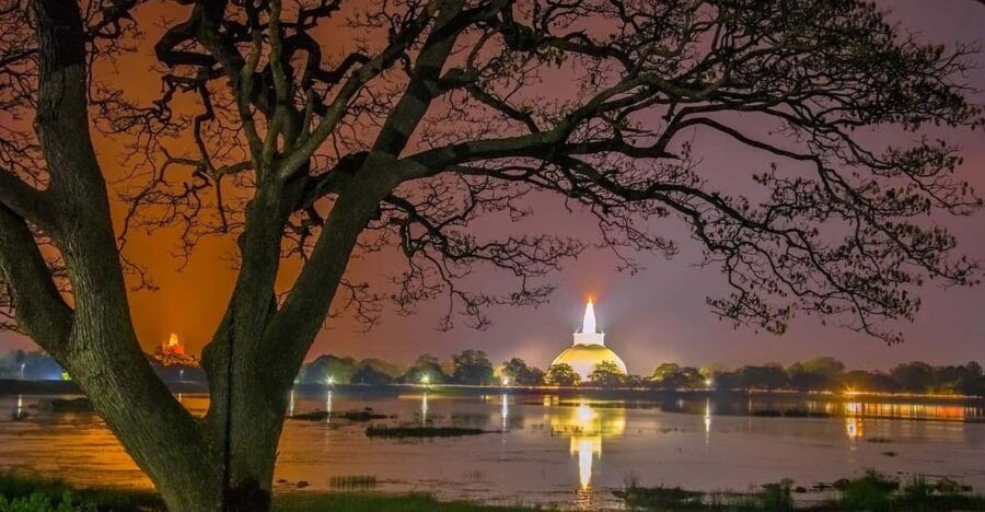 Anuradhapura & Aukana: All Inclusive Tour From Colombo