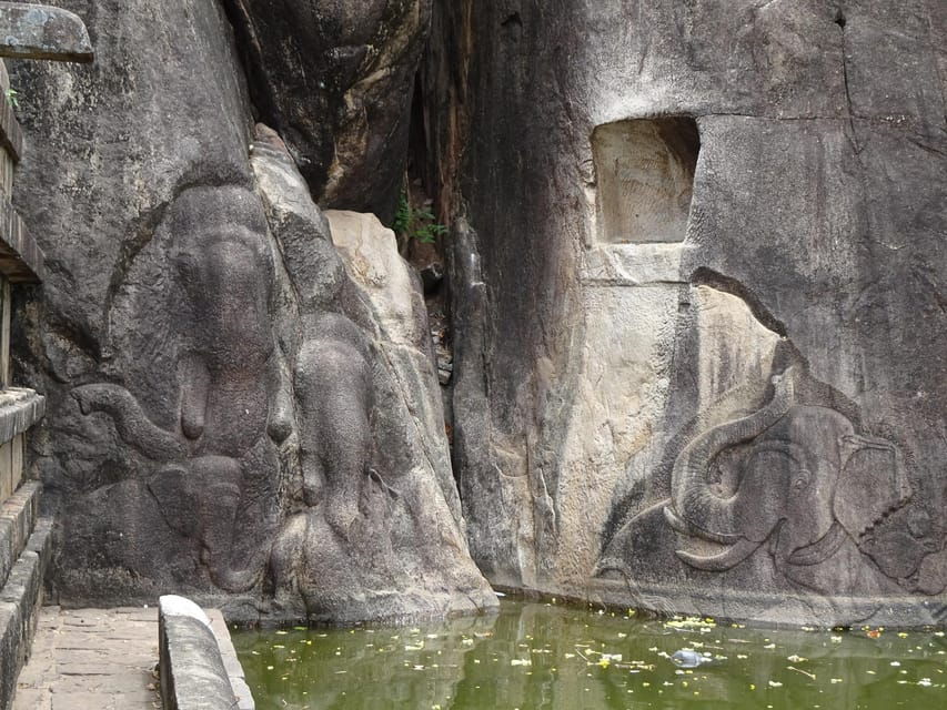 Anuradhapura & Aukana: Private Tour From Kandy