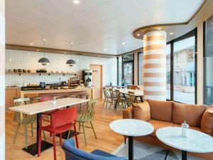 Aparthotel Adagio La Défense Le Parc - Property Overview