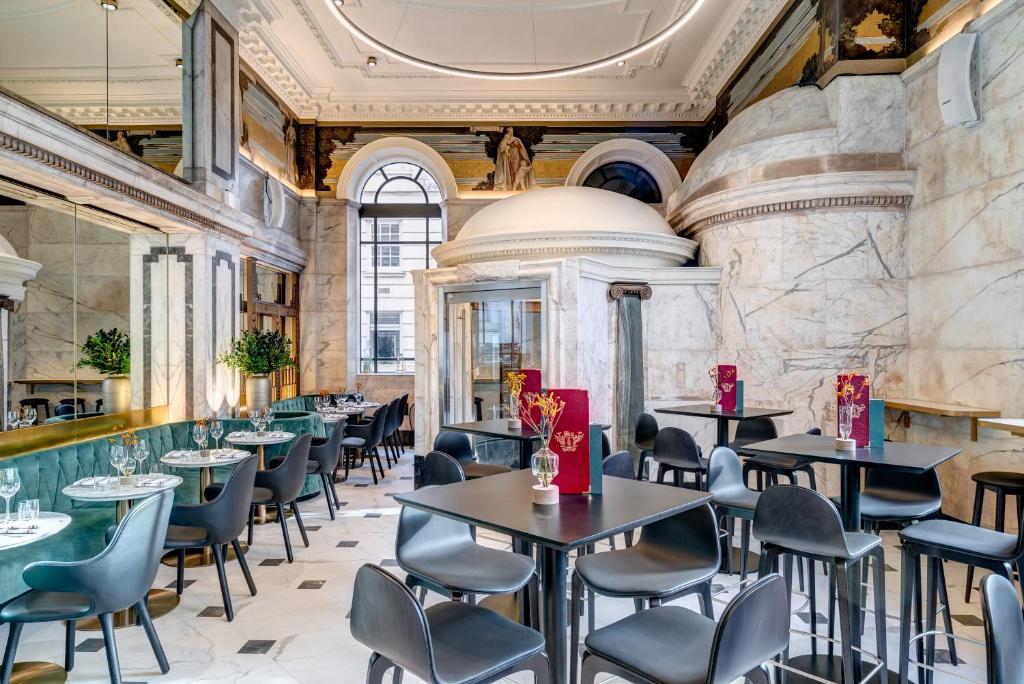 Apex Temple Court Hotel - Hotel Overview and Location