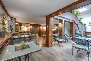 Apollinaire - Location and Accessibility