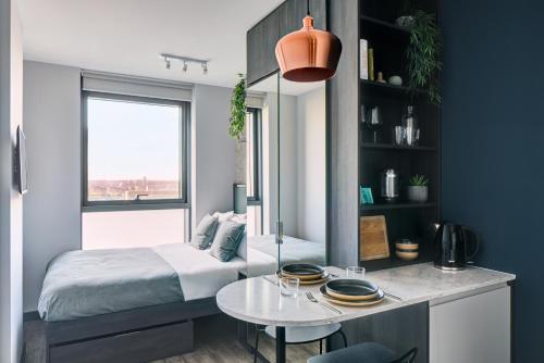 ARK Canary Wharf - Property Overview