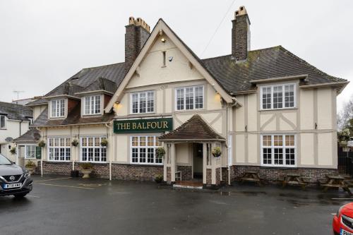 Balfour Arms - Property Overview