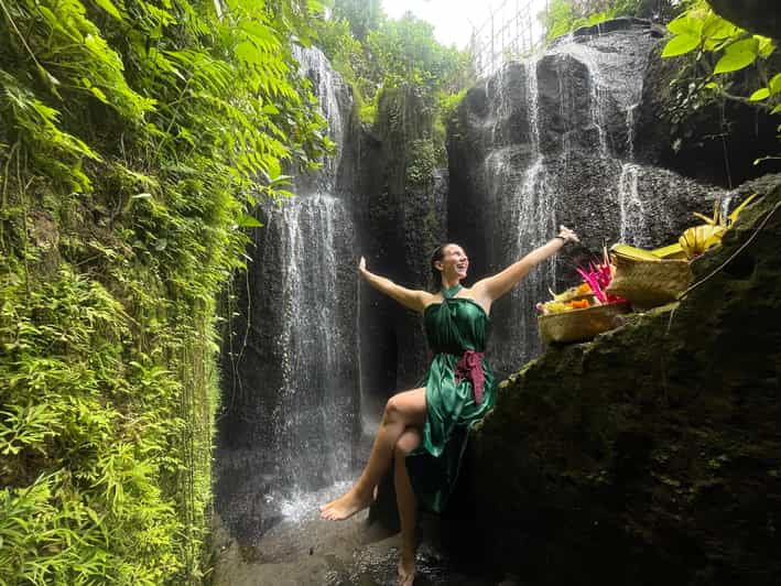 Bali: Purification Ritual at Taman Beji Griya