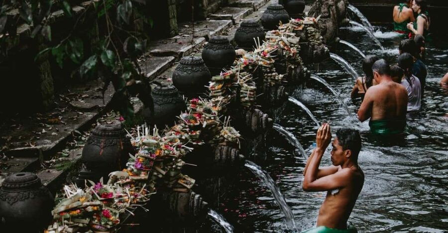 Bali: Tanah Lot, Ubud, and Waterfall Private Day Tour