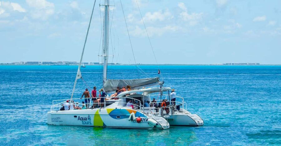 BASIC ISLA MUJERES CATAMARAN - Tour Overview and Pricing