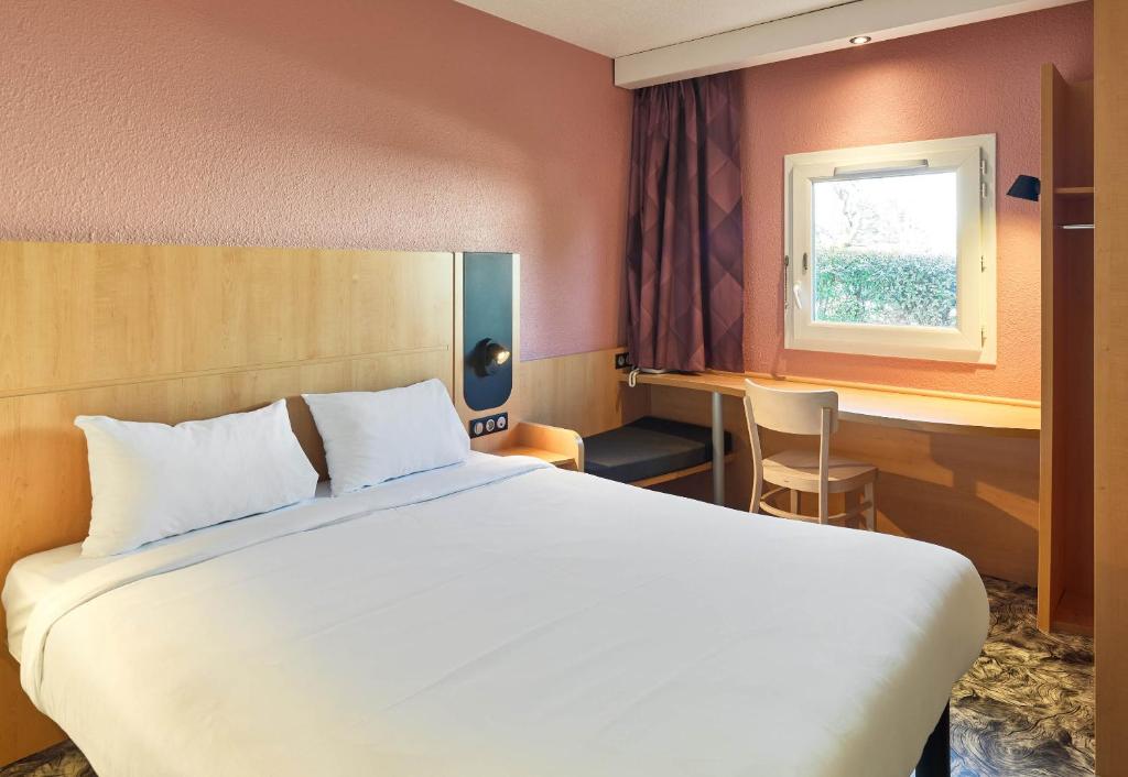B&B HOTEL Orly Rungis Airport 3 Stars - Hotel Amenities and Services