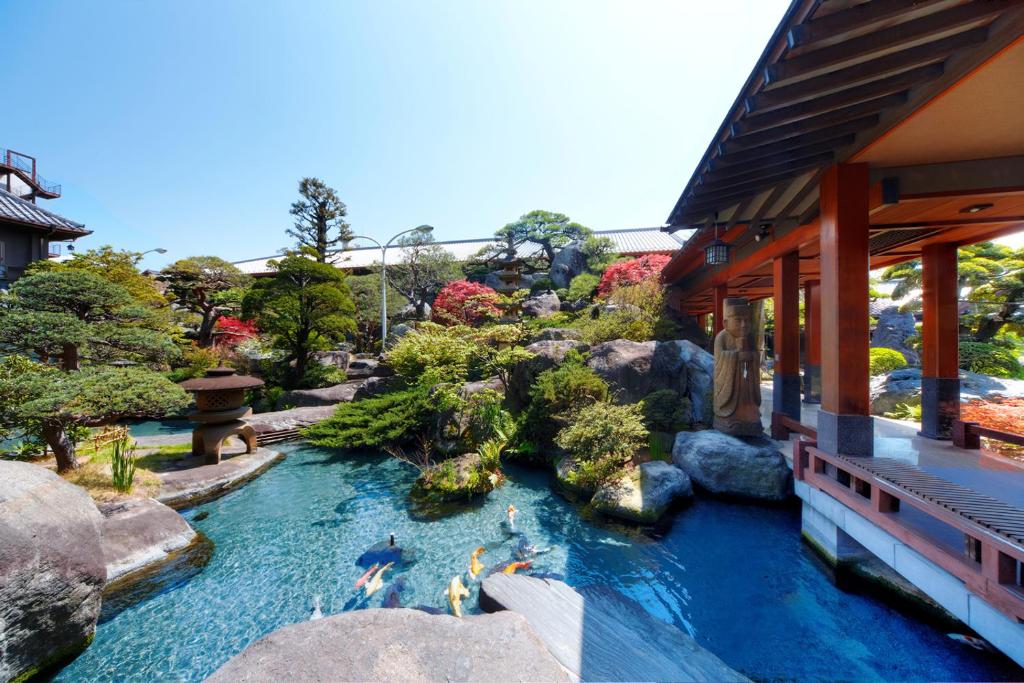 Beautiful Japanese Garden Kagetsu Review