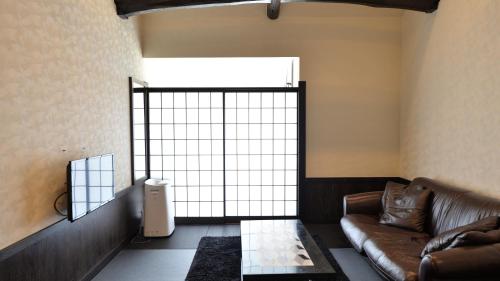 Beauty & Spa Resort IZU Cedar Carving Review