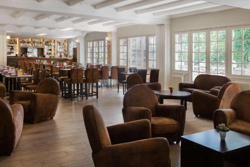 Best Western Blanche De Castille Dourdan - Property Features