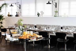 Best Western Paris Porte De Versailles - Hotel Location and Accessibility