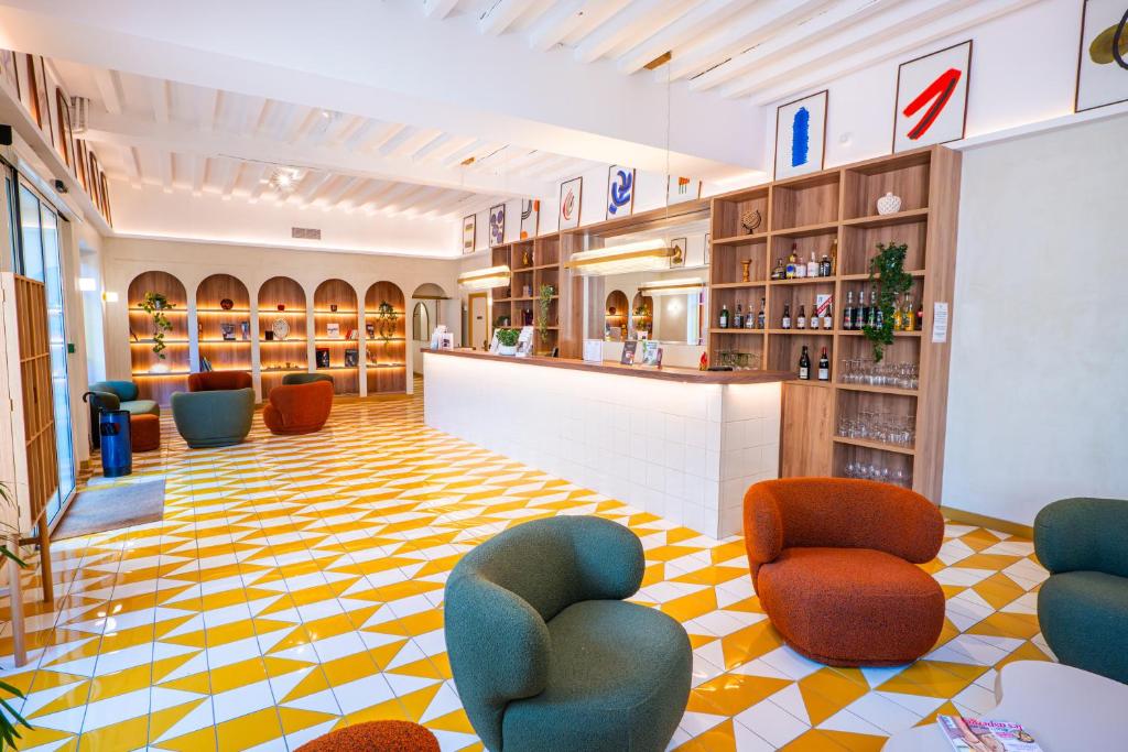 Best Western Plus Au Grand Saint Jean - Hotel Overview