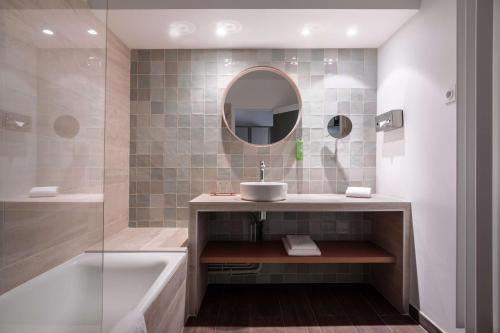 Best Western Plus L'Orée Paris Sud - Hotel Overview