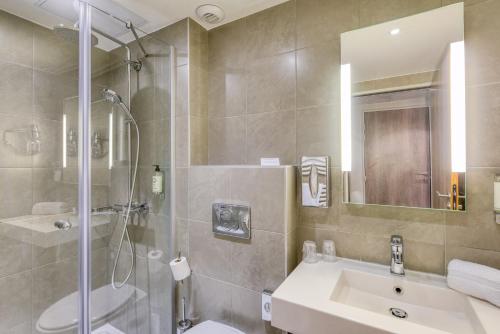Best Western Plus Paris Velizy - Hotel Location and Accessibility