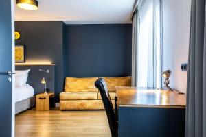 Best Western Plus Suitcase Paris La Défense - Hotel Location and Accessibility