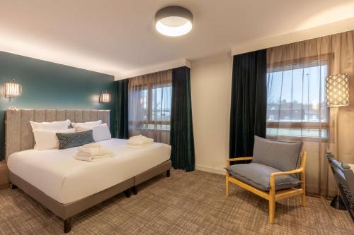 Best Western Plus The Conqueror Rouen Nord - Hotel Features and Amenities