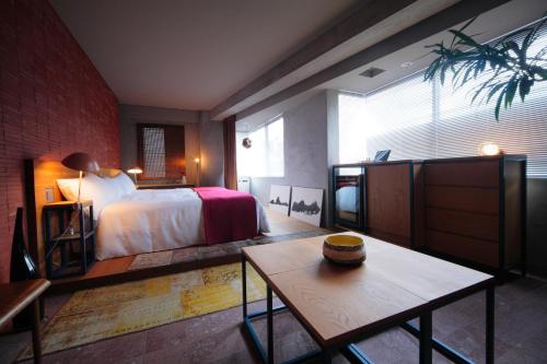 Bijuu Hotel: A Comprehensive Review - Hotel Location and Accessibility