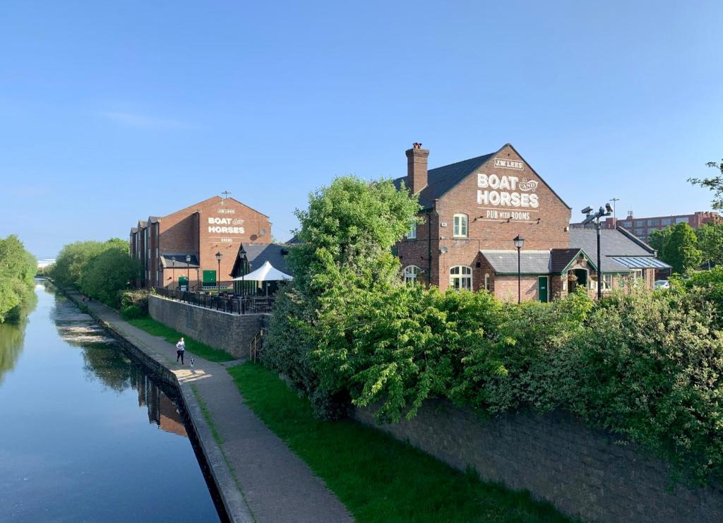Boat & Horses Inn Review