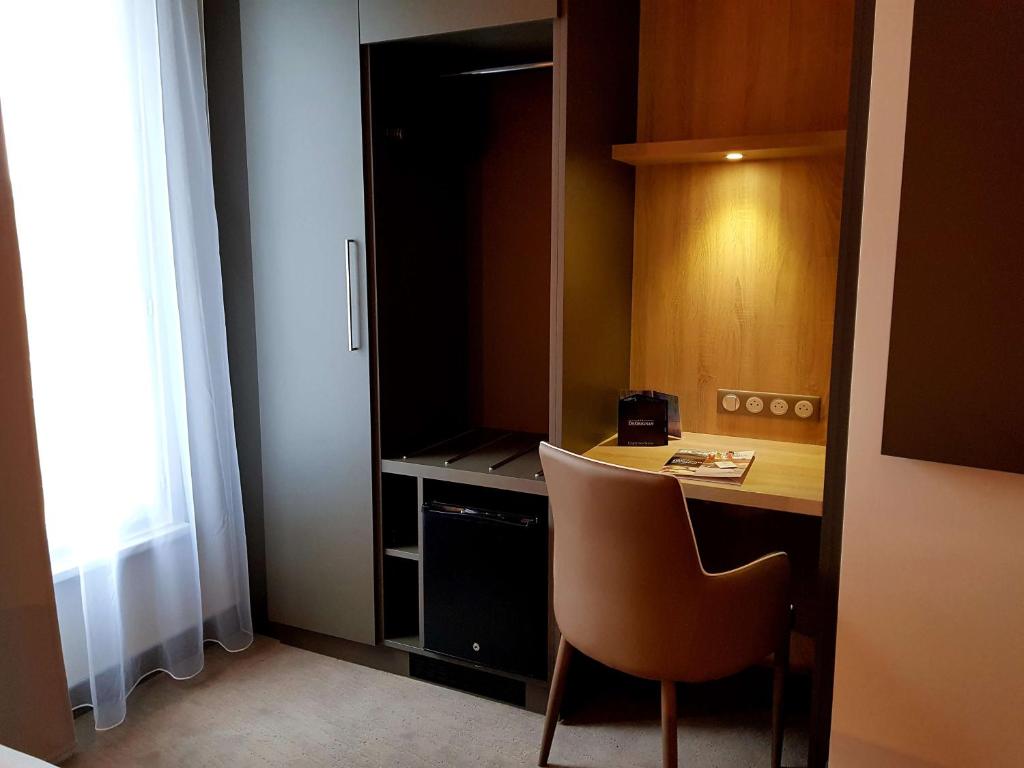 Brit Hotel De Grignan Vichy - Points About Your Stay