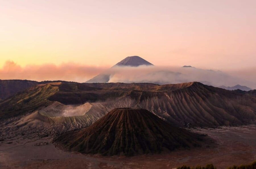 Bromo – Tumpaksewu Waterfall – Ijen From Jogjakarta 4D-3N