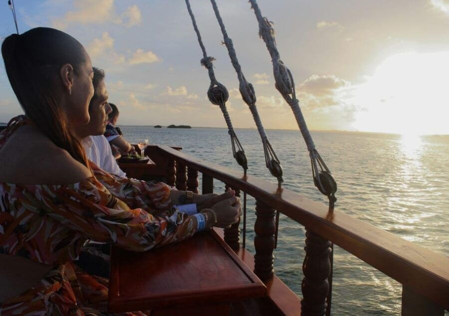 Cancun: a Romantic Galleon Night With Dinner, Drinks & Music - Overview of Dinner Cruise