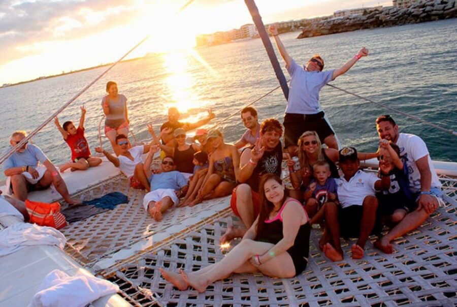 Cancun: Catamaran Tour to Isla Mujeres & Snorkel