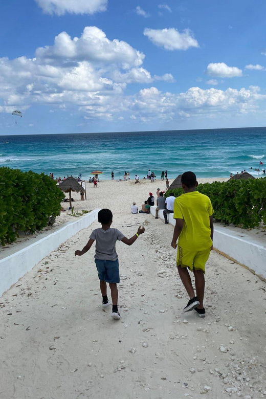 Cancun: Shopping Tour With Tequila Tasting and City Sights