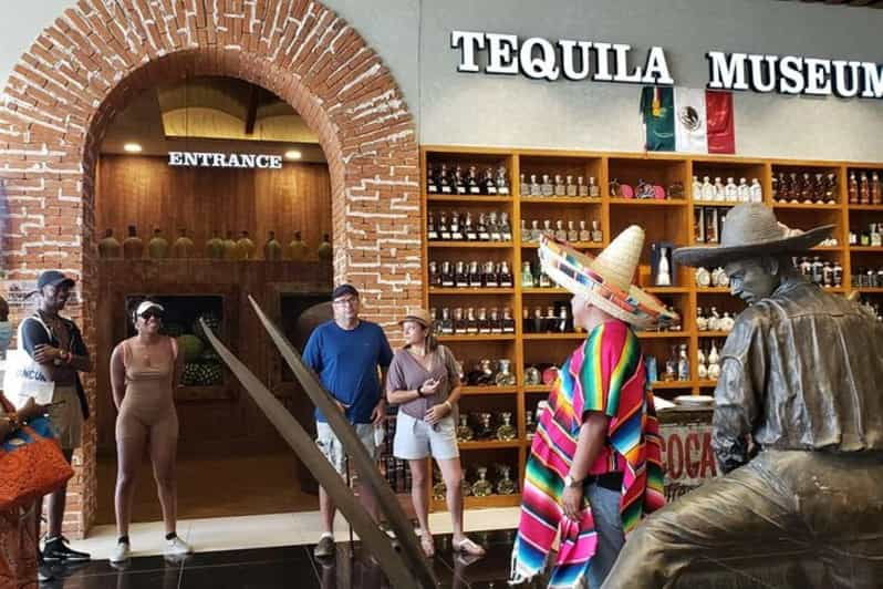 Cancun: Van Tour – City Adventure Around the Best Stops