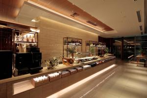 Candeo Hotels Osaka Shinsaibashi - Hotel Overview