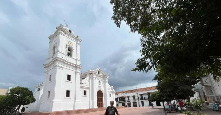Cartagena: Barranquilla and Santa Marta BILINGUAL GUIDE - Tour Overview and Pricing