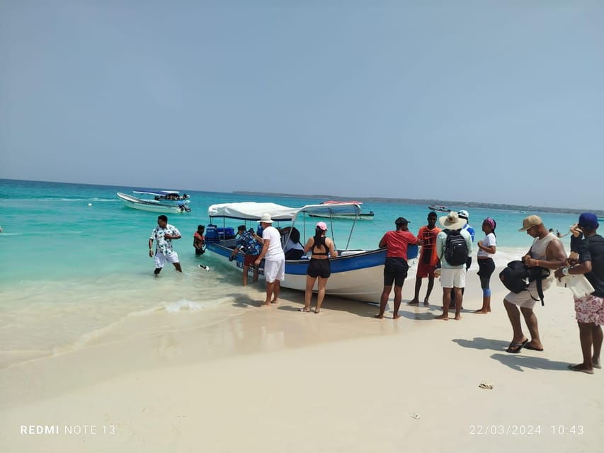 Cartagena: Round Trip Transportation to the Rosario Islands