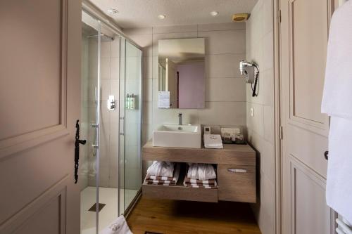 Château Et Golf De Taulane - Overview of Château Et Golf De Taulane