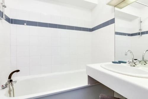 Citea Access Poissy - Business & Tourism Residence - La Defense & Saint Lazare Less 30 Minutes - Property Location