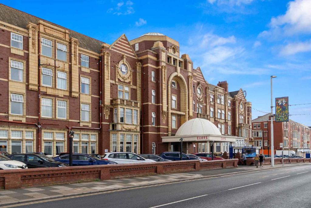 Cliffs Hotel Review