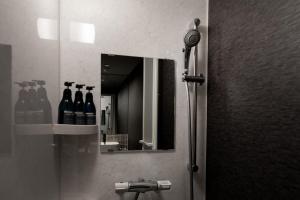 COCOSHUKU Shinjuku-Hanazono - Prime Location in Tokyo