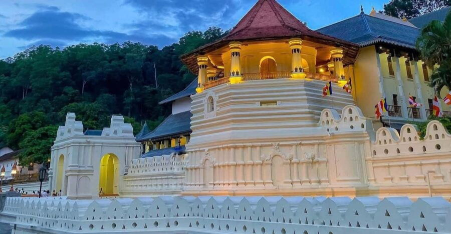 Colombo: Kandy and Pinnawala Day Trip With Free Hotel Pickup