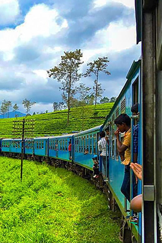 COLOMBO to KANDY Trian E-Tickets