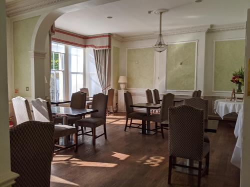 Cotswold Lodge Hotel - Hotel Overview