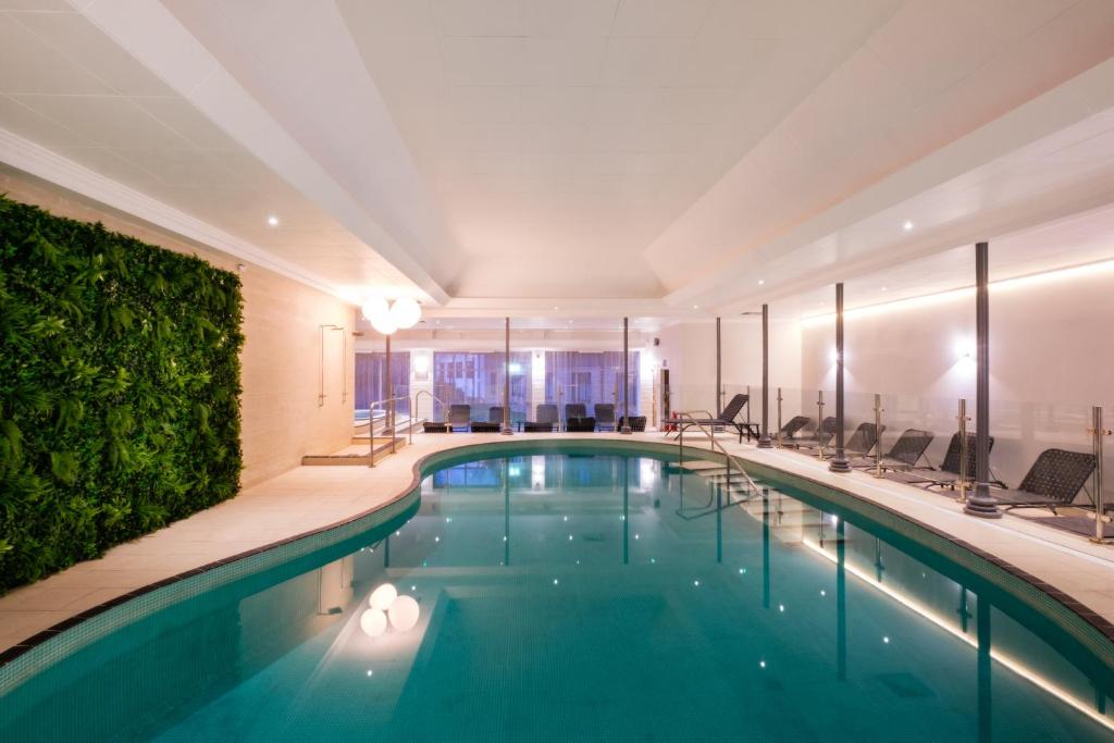 Crowne Plaza Felbridge - Gatwick, an IHG Hotel - Location and Accessibility