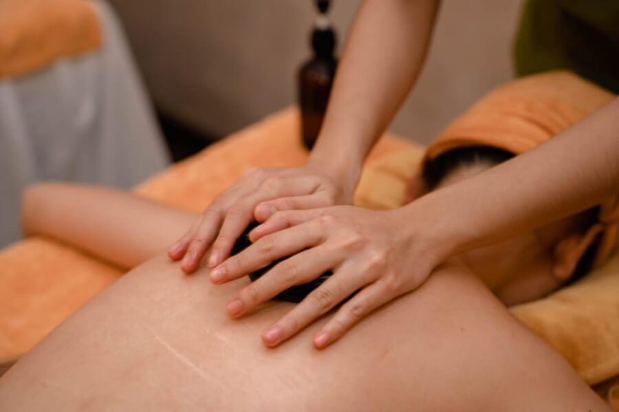 Da Nang: 60 Minutes Herbal Massage (Free PICK-UP for 2pax+)