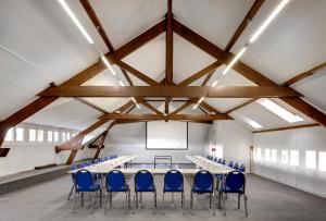 Domain and Golf of Vaugouard - The Younan House - Hotel Overview and Location