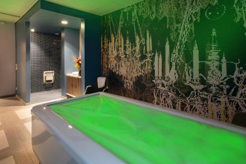 DOMITYS THE SALAMANDER - Overview of DOMITYS La Salamandre