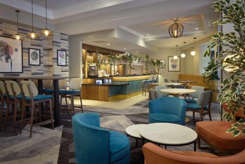 DoubleTree by Hilton Dartford Bridge - Luxurious Hotel Accommodations