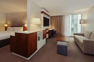 DoubleTree by Hilton Hotel London - Tower of London - Hotel Overview and Location