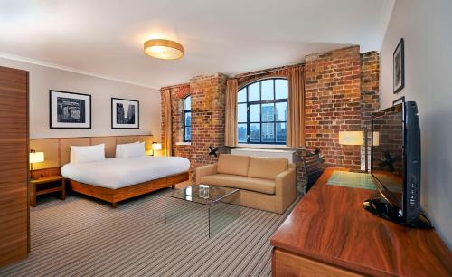 DoubleTree by Hilton London – Docklands Riverside - Hotel Overview