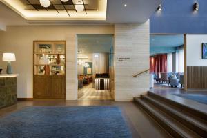 DoubleTree by Hilton London Victoria - Hotel Overview and Location