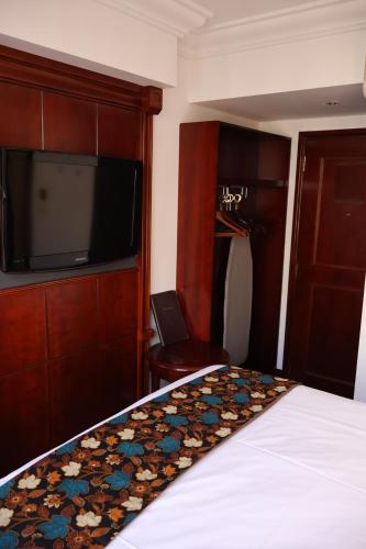 Dreamtel London Kensington - Hotel Overview