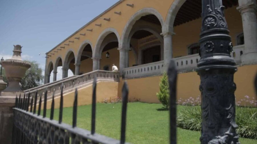 Durango: The Legend of Tunco Maclovio in Durango - Cinematic Landscapes of Durango