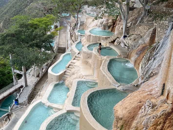 Early Tour & Avoid Crowds Tolantongo Hotsprings