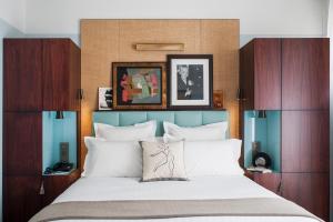 Eiffel Blomet Hotel - Hotel Overview and Location